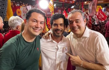 Clodoaldo Magalhães recebe apoio de candidato a prefeito de Maraial