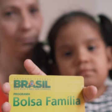 Caixa começa a pagar Bolsa Família com novo adicional de R$ 50