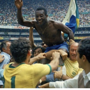  Morre aos 82 anos, Pelé, a lenda do futebol brasileiro 