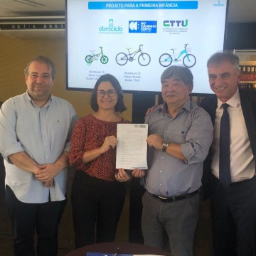 CTTU e Abraciclo firmam parceria de educação no trânsito para a Rede Municipal de Ensino