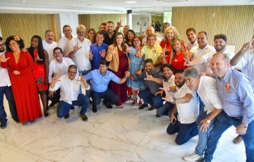 Marília se reúne com 25 vereadores no Recife