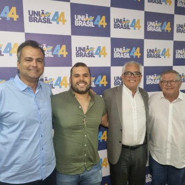 União Brasil alinha apoio à candidatura ao grupo de Ângelo Ferreira em Sertânia