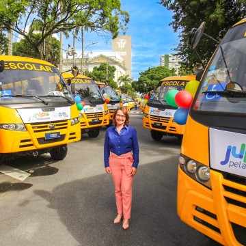 Debora Almeida vota a favor da melhoria no repasse do Programa Estadual de Transporte Escolar
