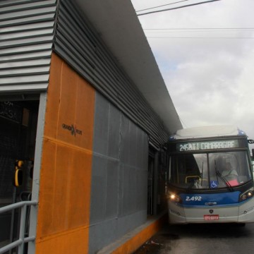 Estações de BRT voltam a funcionar nesta segunda (14)
