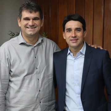 Ministro Silvio Costa Filho realiza visita a Amupe