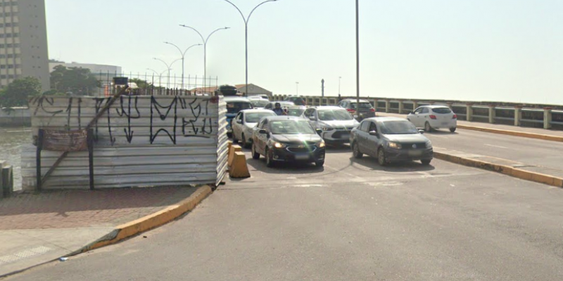 Enquanto durar a interdição da Ponte Giratória será permitido o tráfego misto pela Avenida Dantas Barreto