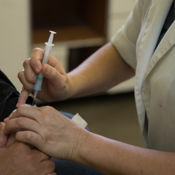 Especialistas alertam sobre a importância da vacina tríplice viral