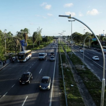 Recife amplia iluminação em LED ao longo da BR-101