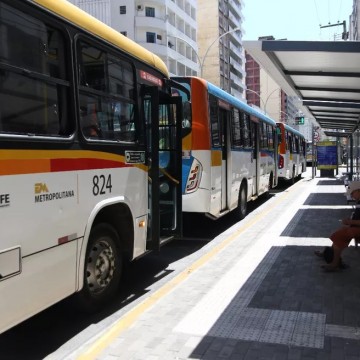 A situação do transporte público e trânsito no Grande Recife continua difícil