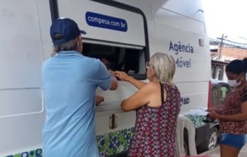 No Recife, bairro da Iputinga recebe unidade móvel da Compesa 