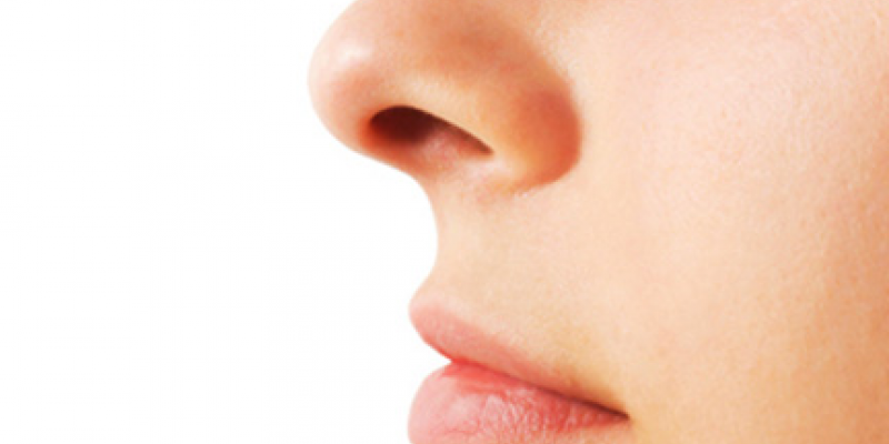 Perda de olfato e paladar pode ocorrer em mais de 20% dos casos