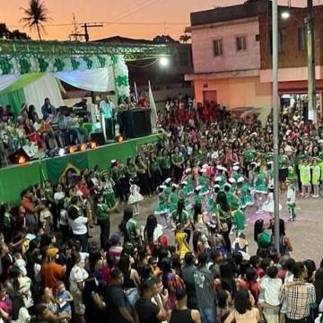 Chã de Alegria realiza desfile cívico após dois anos suspenso