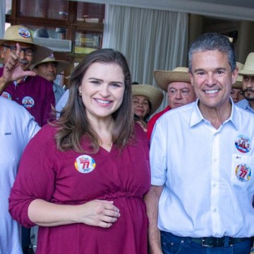Ex-prefeito de Cupira declara apoio a Marília