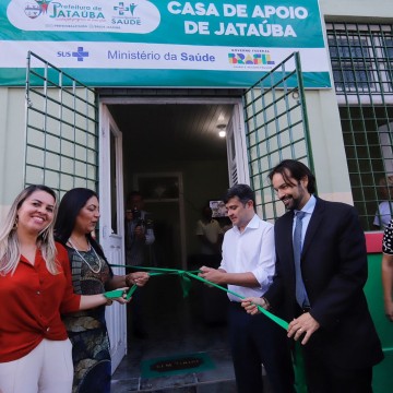 Diogo Moraes acompanha entrega de Casa de Apoio de Jataúba