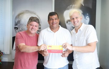 PSB filia Salmo Valentim, pré-candidato a prefeito de Rio Formoso