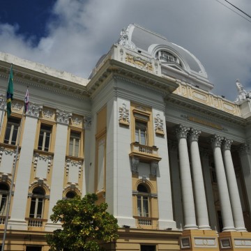 Tribunal de Justiça de Pernambuco aprova obrigatoriedade da  vacina contra covid-19 para servidores, magistrados e funcionários do Judiciário do estado