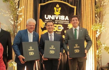 Em Vitória, Joaquim Lira participa da celebração dos 50 anos da UNIVISA