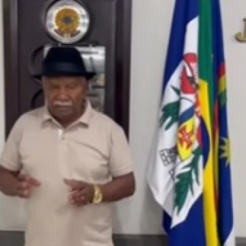 Prefeito de Carpina anuncia ordem de serviço de escola no bairro do Cajá