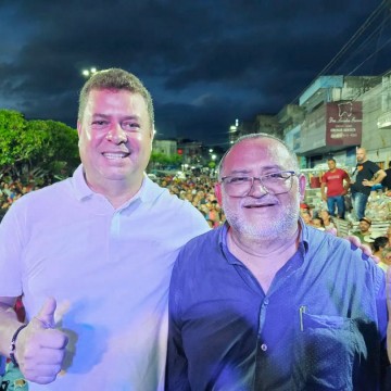 Em João Alfredo, gestão de Zé Martins terá dia de grandes entregas para população