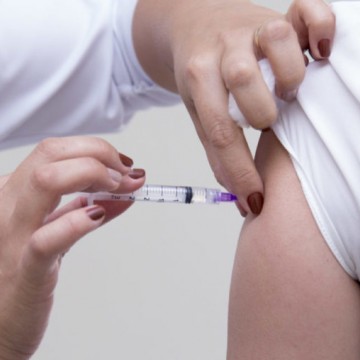 Com índices abaixo da meta, Pernambuco deflagra campanha para vacinar crianças e jovens contra pólio e outras doenças