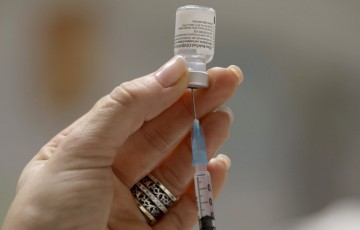 Mais de três milhões de pessoas já estão vacinadas com a primeira dose em Pernambuco