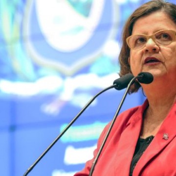 TRE-PE desaprova contas de campanha de Teresa Leitão; decisão não impede diplomação da senadora eleita