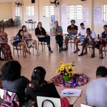 Prefeito de Gravatá tem conversa com jovens participantes do Programa MuitAção