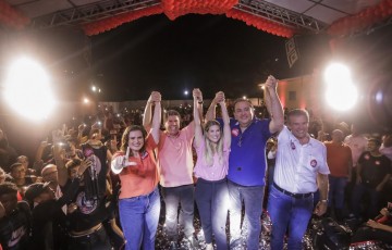 Com a presença de Marília Arraes, Lula Cabral e Fabíola mostram força em lançamento das pré-candidaturas no Cabo