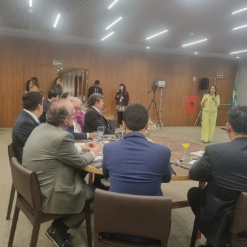 Governadora comanda almoço com a  bancada federal em Brasília 