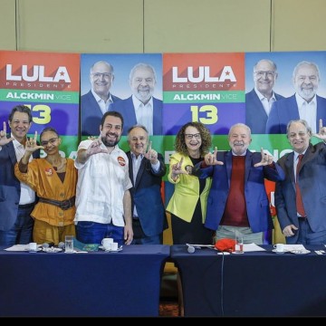 Análise rápida | Lula quer criar onda para vencer no 1º turno 
