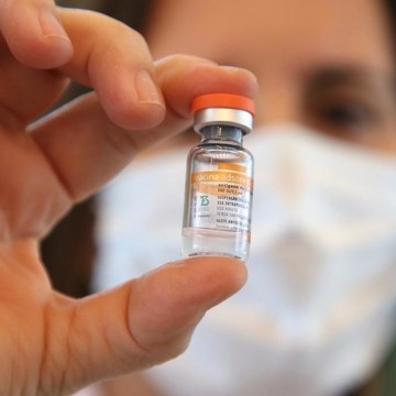 Mais de 8 mil recifenses faltaram a vacina contra a covid-19