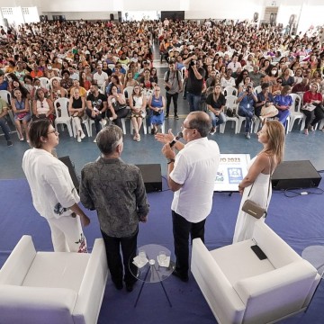 Jaboatão anuncia concurso para professores com 627 vagas