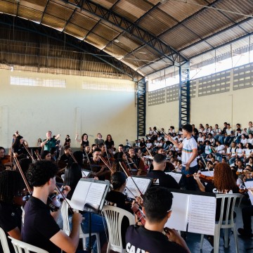 Orquestra Jovem Criança Cidadã realiza concerto no Compaz Joana Bezerra, nesta quarta
