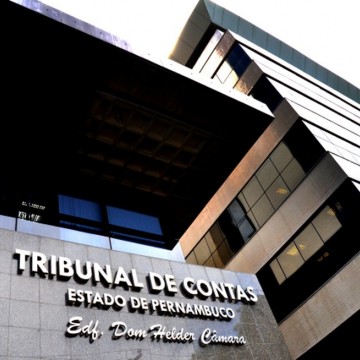 Tribunal de Contas de Pernambuco revoga autorização para que estado pague aposentados com verba destinada à educação