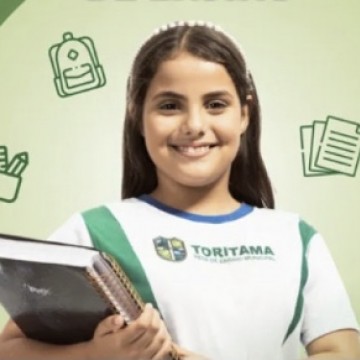Prefeitura de Toritama entrega 8 mil kits de materiais escolares 