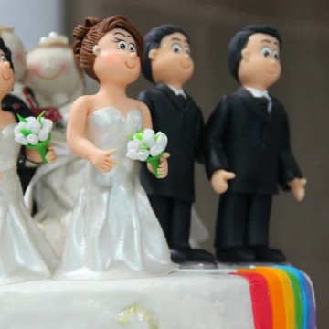 Casamentos homoafetivos batem recorde no Brasil, segundo IBGE
