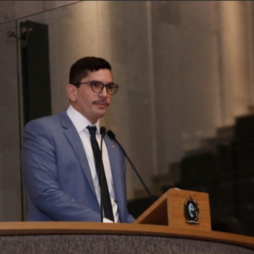 Eriberto Filho faz primeiro discurso na Alepe e aponta continuidade no trabalho de Eriberto Medeiros