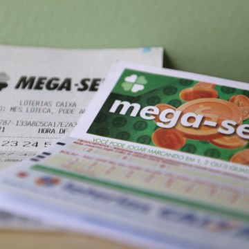 Mega-Sena pode pagar R$ 12,5 milhões nesta terça