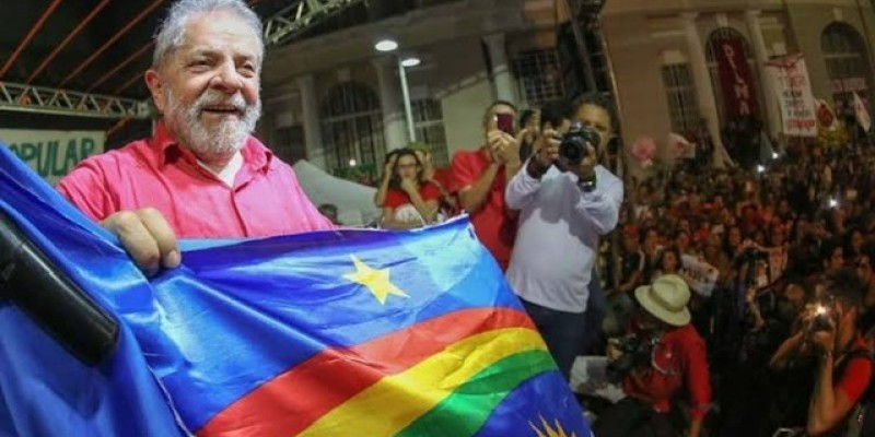 Coluna da terça | Lula chega a Pernambuco com agenda buscando o consenso