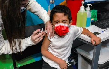 Baixa adesão de vacinação de crianças em Pernambuco causa preocupação