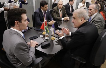 Bancada Pernambucana debate situação do Metrô com o ministro Jader Filho