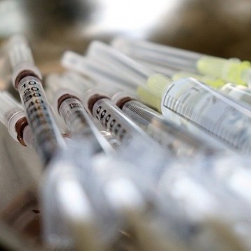 Eficácia, estudos, e aprimoramentos das vacinas da covid-19 