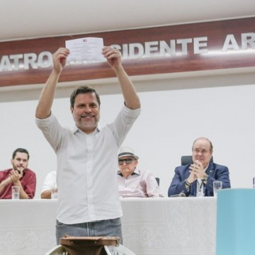 Por aclamação, Bruno Rodrigues é eleito como novo presidente do Santa Cruz 