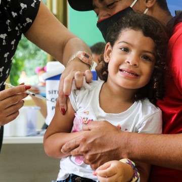 Prefeitura do Recife leva mutirão de vacinação itinerante para dez localidades neste fim de semana
