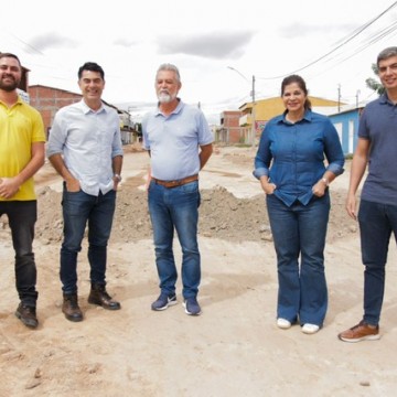 Socorro Pimentel aponta necessidade de intervenção em rodovias da região do Araripe durante visita de secretário estadual de Infraestrutura 