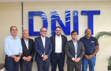 Prefeito Mano Medeiros e Atitude Pernambuco entregam ao DNIT estudo para melhorar o trânsito na BR 101