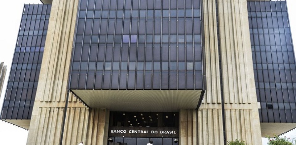BC aprova emissão de R$ 17,5 bilhões em títulos para ajudar bancos