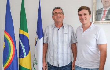 Prefeito de Jurema anuncia apoio a pré-candidatura de Miguel Coelho para governador 