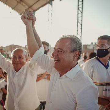 Prefeito de Goiana, do partido de Miguel, anuncia voto a Danilo 