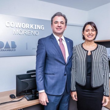 Fernando Ribeiro Lins e Ana Firmino inauguram Coworking de Moreno